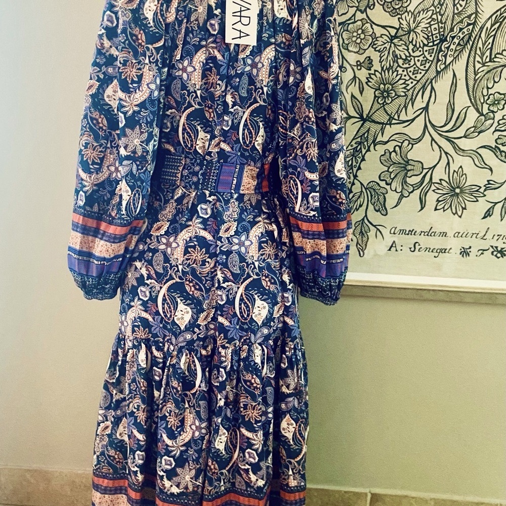 Avara midi dress